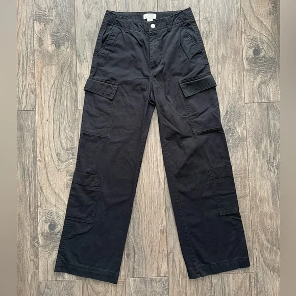 H&M High Rise Cargo Pants - Picture 3 of 8